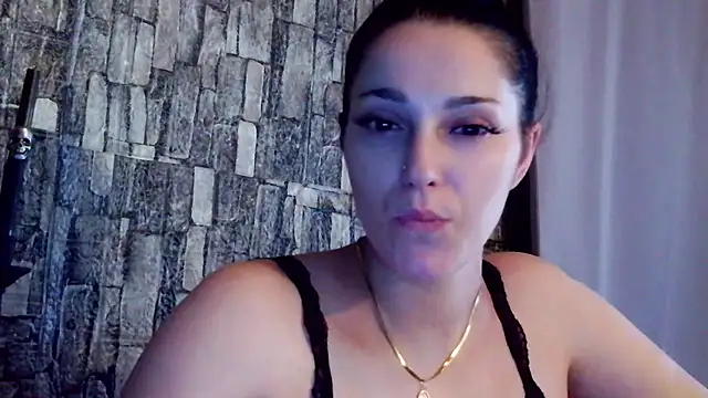 Ellara- online show from June 26, 2026, 11:20 pm