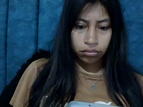 Snapshot of Pocahontas_Honey chatting on July 9, 2026, 3:38 pm Pocahontas Honey online show from July 9, 2026, 3:38 pm