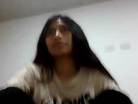 Snapshot of Pocahontas_Honey chatting on July 10, 2026, 3:44 am Pocahontas Honey online show from July 10, 2026, 3:44 am