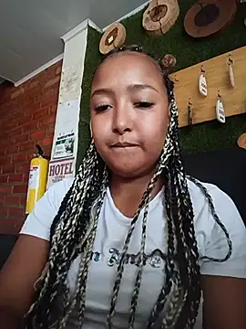 Snapshot of HeLiSa69ebony chatting on July 17, 2026, 7:08 pm HeLiSa69ebony online show from July 17, 2026, 7:08 pm