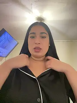 Snapshot of Kittynoir_Chile chatting on July 7, 2026, 9:41 pm Kittynoir Chile online show from July 7, 2026, 9:41 pm