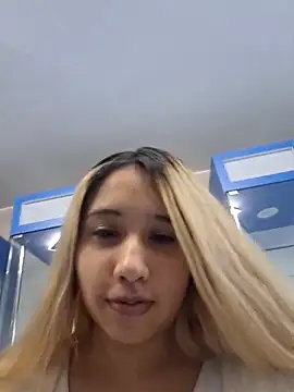 Honeycitabomnita online show from June 19, 2026, 2:21 pm