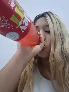 Honeycitabomnita online show from June 24, 2026, 11:37 pm