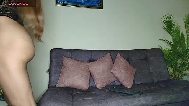 Snapshot of _saray_m chatting on June 2, 2026, 1:40 am saray m online show from June 2, 2026, 1:40 am