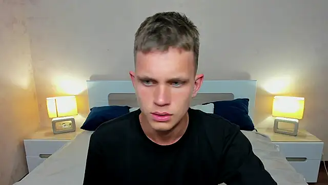m0neyken online show from June 24, 2026, 1:37 am