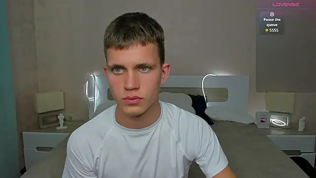 m0neyken online show from July 13, 2026, 7:11 am