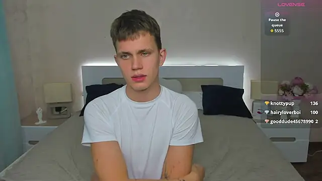 m0neyken online show from July 24, 2026, 3:26 am