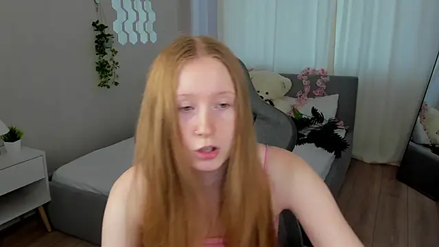 Snapshot of LiliTiny chatting on July 25, 2026, 1:15 am LiliTiny online show from July 25, 2026, 1:15 am