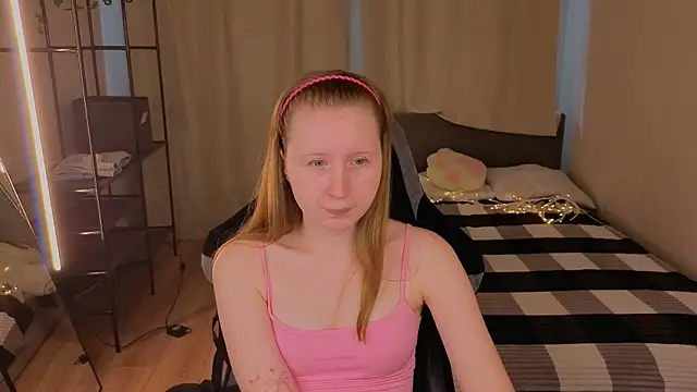 Snapshot of LiliTiny chatting on July 31, 2026, 8:03 am LiliTiny online show from July 31, 2026, 8:03 am