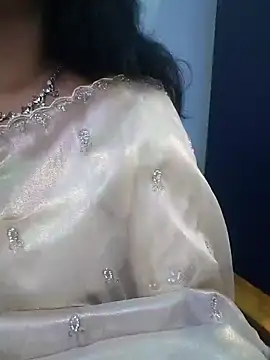 Zaara-Rose online show from June 27, 2026, 5:29 pm