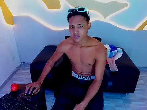 RafaelVander online show from July 25, 2026, 2:20 am