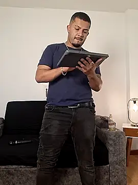 Snapshot of BrunoSilva_ chatting on July 3, 2026, 12:22 pm BrunoSilva online show from July 3, 2026, 12:22 pm