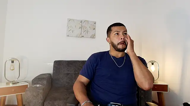 Snapshot of BrunoSilva_ chatting on August 7, 2026, 9:22 am BrunoSilva online show from August 7, 2026, 9:22 am