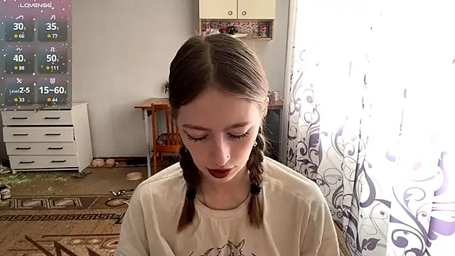 NicoleLouis online show from June 23, 2026, 9:40 am
