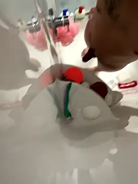 Snapshot of Sualazar chatting on January 18, 2026, 9:07 pm Sualazar online show from January 18, 2026, 9:07 pm