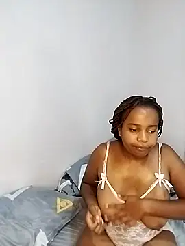 Snapshot of CurvyCharmsTush chatting on June 30, 2026, 8:43 pm CurvyCharmsTush online show from June 30, 2026, 8:43 pm