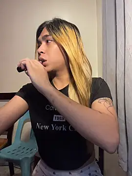 Snapshot of Miss_alcyone chatting on June 24, 2026, 1:54 pm Miss alcyone online show from June 24, 2026, 1:54 pm
