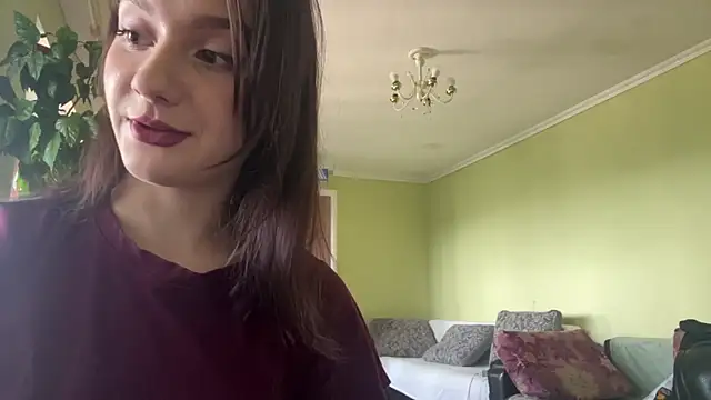 VicentaBezanson online show from June 27, 2026, 7:57 am