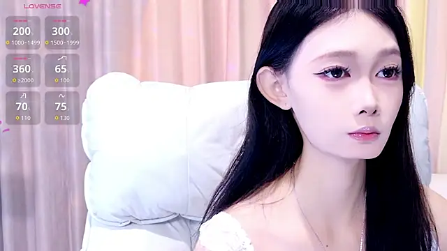 YangYang-0805 online show from August 9, 2026, 5:01 am