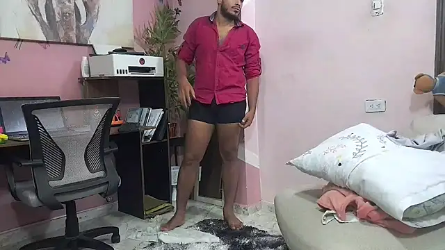Pineappleflipped online show from July 13, 2026, 12:57 am