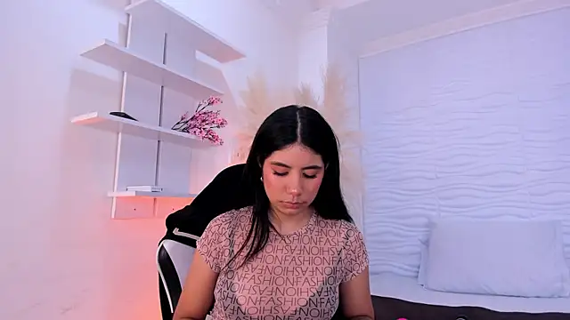 AylinLove  online show from July 25, 2026, 11:08 am