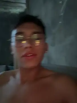 Snapshot of Angeloivan0 chatting on July 20, 2026, 1:42 am Angeloivan0 online show from July 20, 2026, 1:42 am