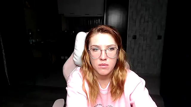 Reginasmilee online show from November 9, 2025, 1:37 am