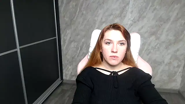 Reginasmilee online show from January 14, 2026, 2:23 pm