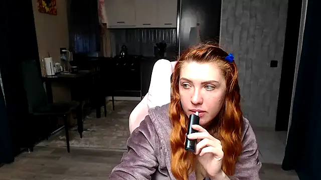 Reginasmilee online show from April 16, 2026, 3:07 am