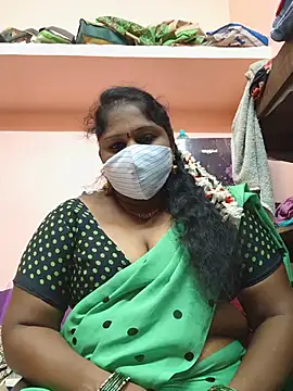 Snapshot of yalini1431 chatting on June 27, 2026, 6:24 pm yalini1431 online show from June 27, 2026, 6:24 pm