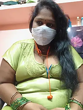 Snapshot of yalini1431 chatting on July 8, 2026, 9:30 pm yalini1431 online show from July 8, 2026, 9:30 pm