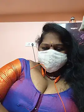 Snapshot of yalini1431 chatting on July 18, 2026, 8:12 pm yalini1431 online show from July 18, 2026, 8:12 pm