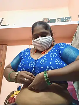 Snapshot of yalini1431 chatting on August 5, 2026, 8:22 pm yalini1431 online show from August 5, 2026, 8:22 pm