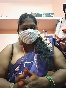 Snapshot of yalini1431 chatting on August 6, 2026, 8:22 pm yalini1431 online show from August 6, 2026, 8:22 pm