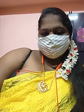 Snapshot of yalini1431 chatting on August 7, 2026, 7:49 pm yalini1431 online show from August 7, 2026, 7:49 pm
