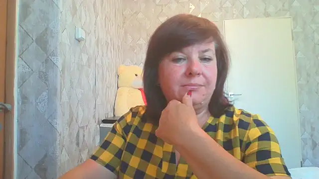 Snapshot of HannahAna39 chatting on August 3, 2026, 10:21 am HannahAna39 online show from August 3, 2026, 10:21 am