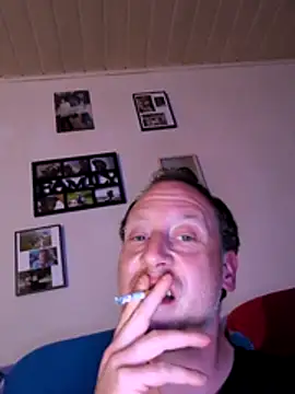 Snapshot of Geilerlutscher35 chatting on July 26, 2026, 11:44 pm Geilerlutscher35 online show from July 26, 2026, 11:44 pm