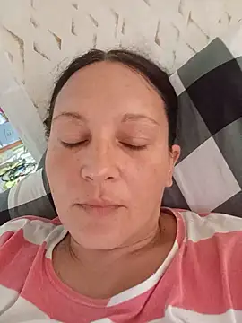 Snapshot of Irisssska chatting on July 6, 2026, 7:38 am Irisssska online show from July 6, 2026, 7:38 am