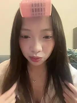 Snapshot of YY-1-1-1 chatting on August 9, 2026, 12:54 pm YY-1-1-1 online show from August 9, 2026, 12:54 pm