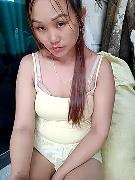 Snapshot of Emma-18h chatting on July 28, 2026, 9:15 am Emma-18h online show from July 28, 2026, 9:15 am