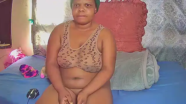 Snapshot of AngelinaX01 chatting on July 20, 2026, 7:22 am AngelinaX01 online show from July 20, 2026, 7:22 am