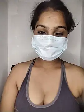 Snapshot of nikita-cam chatting on July 22, 2026, 7:05 pm nikita-cam online show from July 22, 2026, 7:05 pm