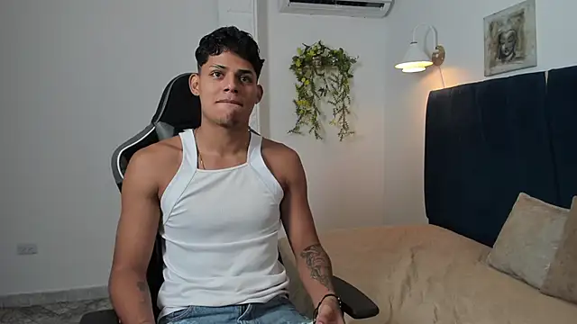 Snapshot of valerio_cum18 chatting on June 24, 2026, 1:43 pm valerio cum18 online show from June 24, 2026, 1:43 pm