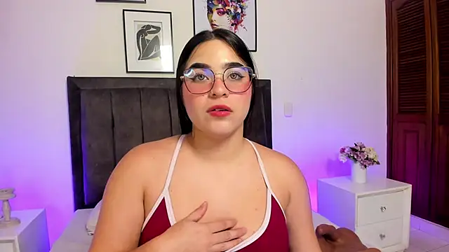 Snapshot of MarahBaker35 chatting on August 6, 2026, 12:34 am MarahBaker35 online show from August 6, 2026, 12:34 am