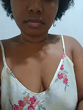 Snapshot of Rubi1010 chatting on August 4, 2026, 11:51 pm Rubi1010 online show from August 4, 2026, 11:51 pm