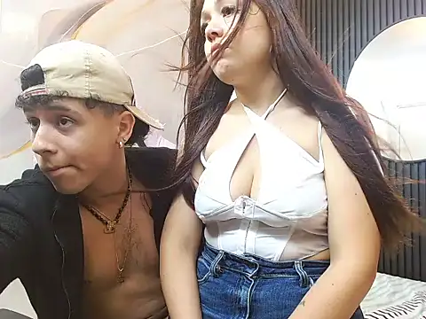 kitty queensex18 online show from June 24, 2026, 7:57 pm