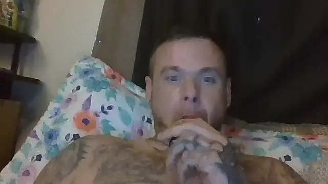 Snapshot of hotwetblondendaddy chatting on July 24, 2026, 3:10 pm hotwetblondendaddy online show from July 24, 2026, 3:10 pm