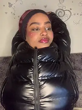 Ayla Noir online show from August 10, 2026, 1:09 am