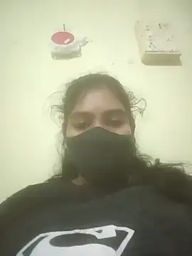 Snapshot of Cute-girlyy chatting on July 12, 2026, 9:33 am Cute-girlyy online show from July 12, 2026, 9:33 am