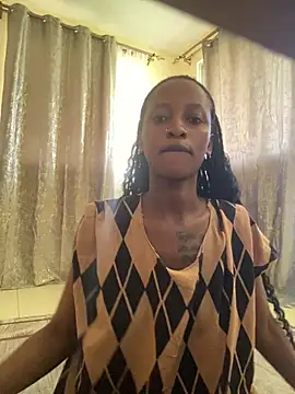 Snapshot of Sexie_henessy chatting on July 5, 2026, 9:05 am Sexie henessy online show from July 5, 2026, 9:05 am